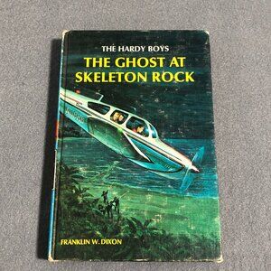 The Ghost at Skeleton Rock (1966): Vintage Hardy Boys Book Blue-Back #37